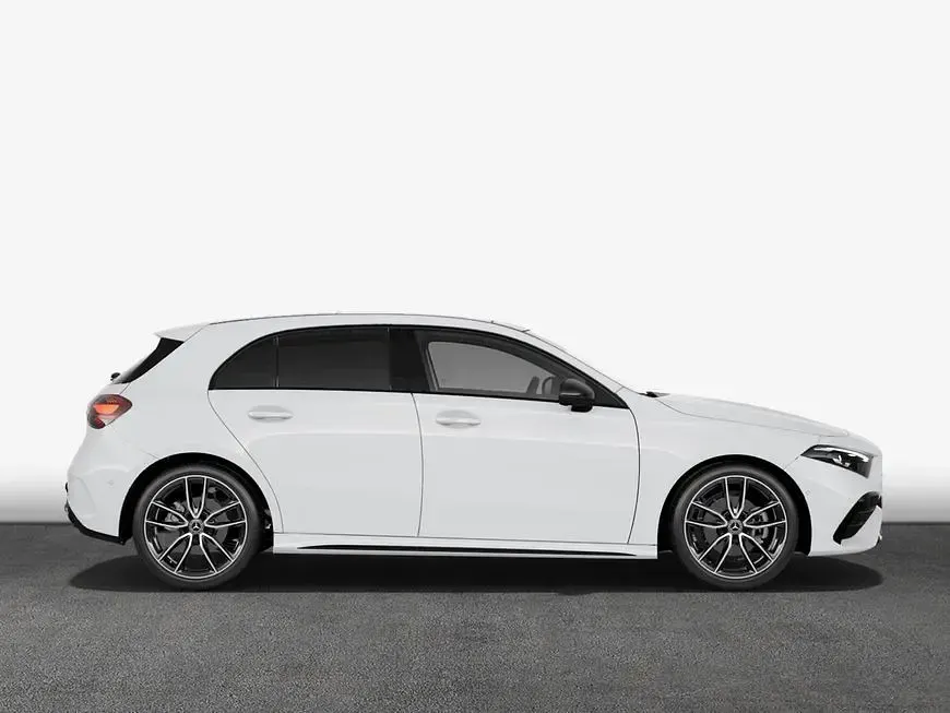 Gebraucht Mercedes A200 Advanced Plus 163 PS (119 kW) 2025 Polarweiß Limousine