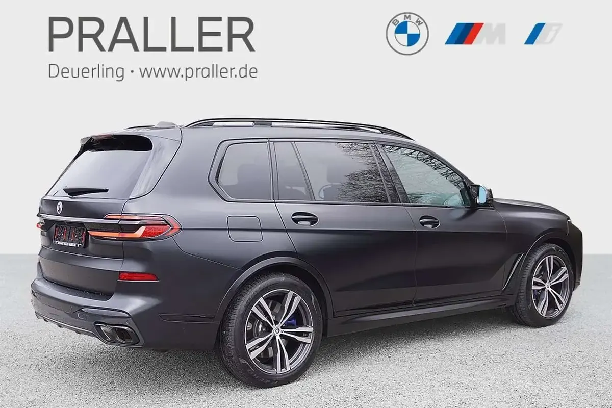 Gebraucht BMW X7 M Sport 530 PS (389 kW) 2023 Sonderlackierung SUV
