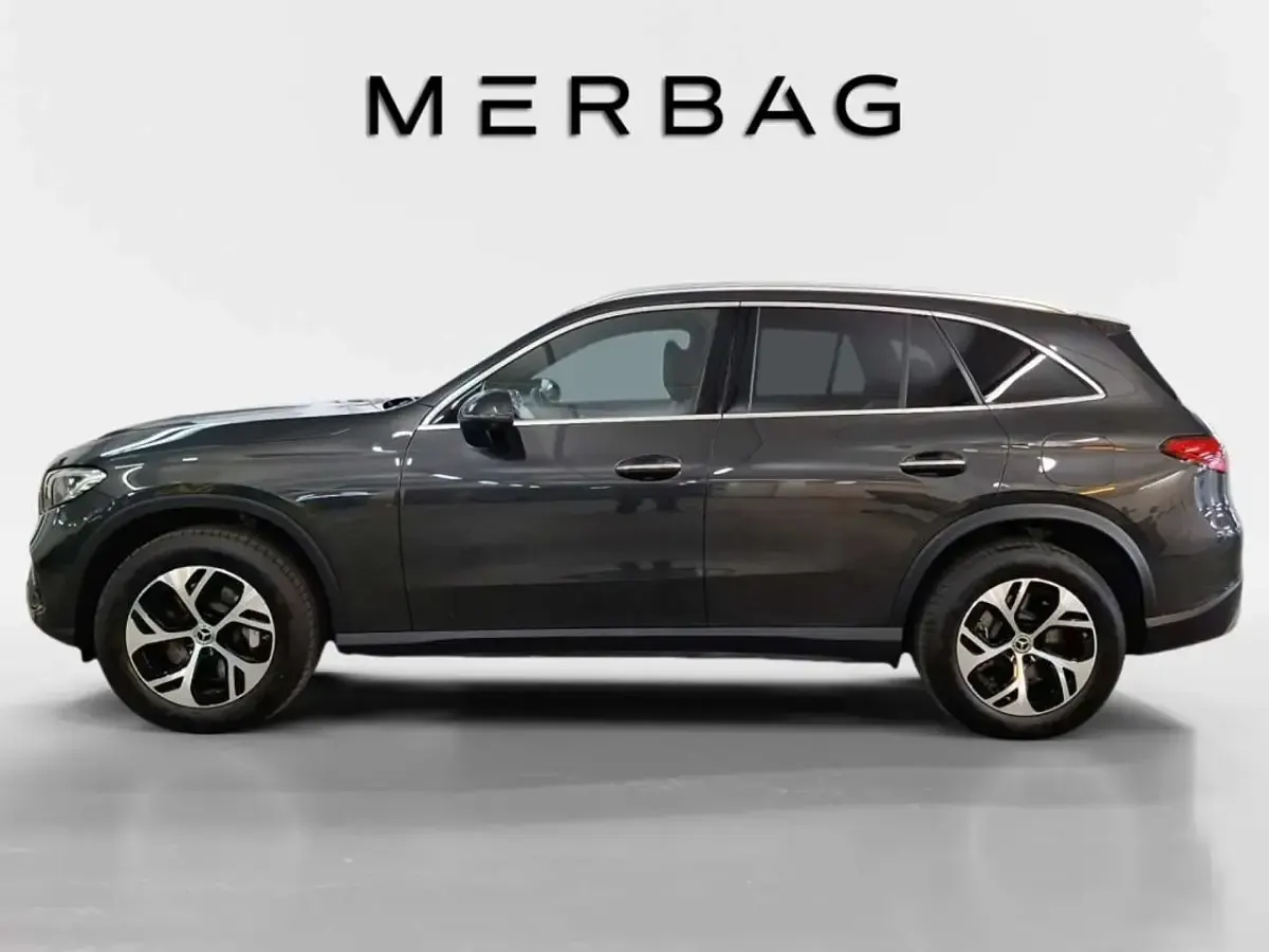 Gebraucht Mercedes GLC300 Advanced Plus 204 PS (150 kW) 2024 Metalliclack graphitgrau SUV