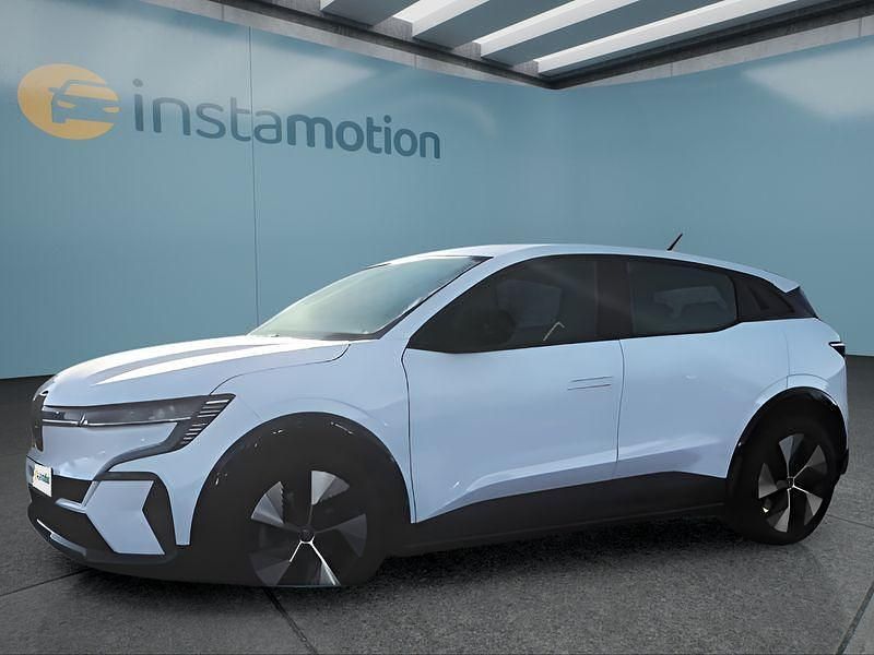 Weiß Gebraucht 2022 Renault Mégane Limousine | 22.499 € (Fairer Preis) - Bild 1/4