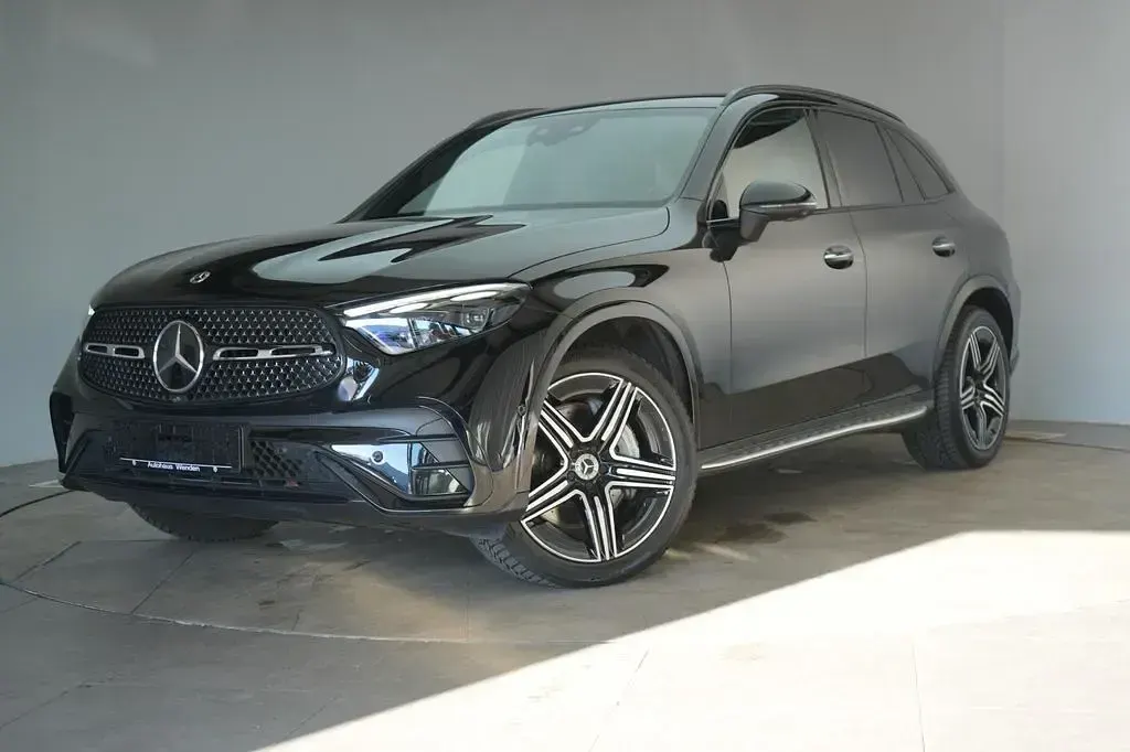 Gebraucht Mercedes GLC300 Advanced 258 PS (189 kW) 2023 Schwarz SUV