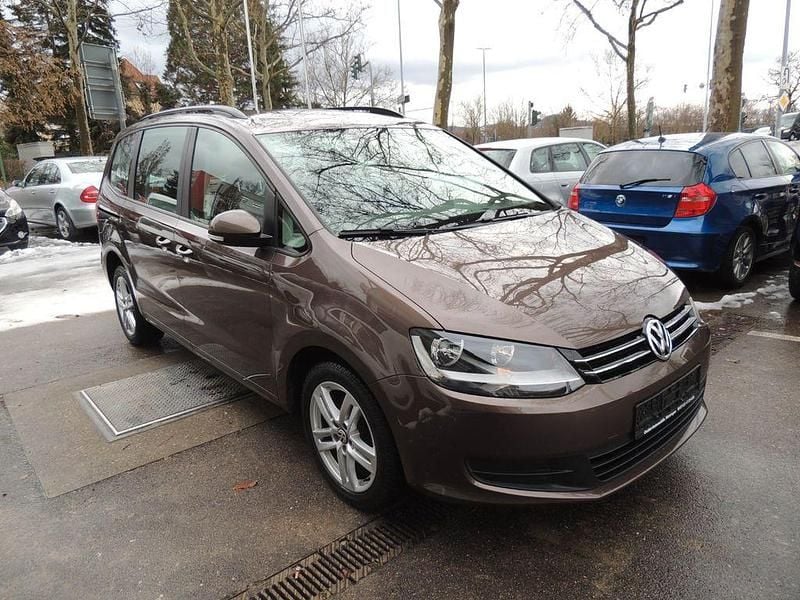 Brugt VW Sharan Trendline 150 HK (110 kW) 2011 Brun MPV