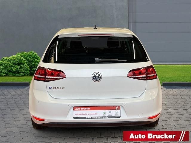 Gebraucht VW e-Golf 85 kW (116 PS) 2016 Kleinwagen