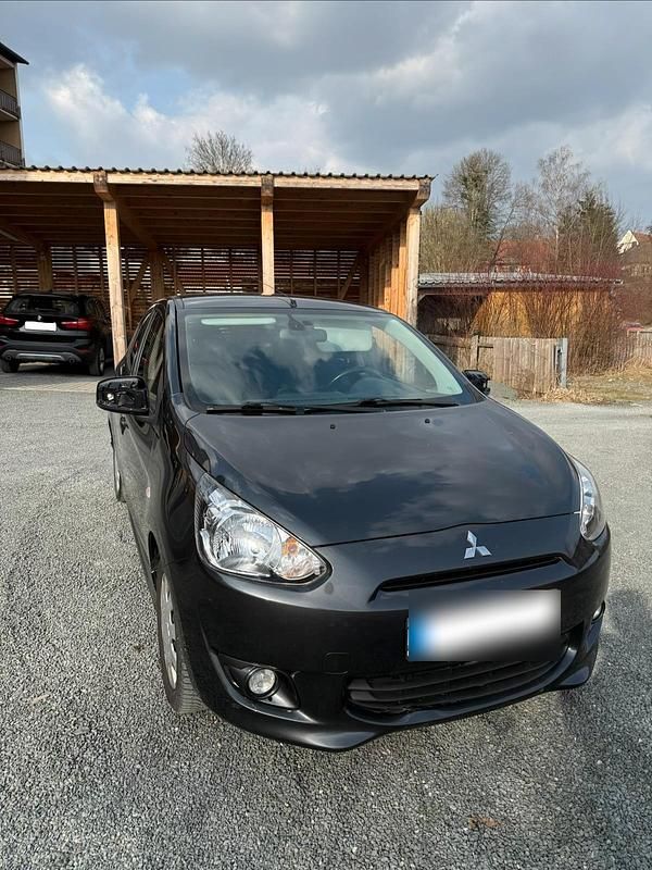 Gebraucht Mitsubishi Space Star 71 PS (52 kW) 2013 Grau Van / Kleinbus