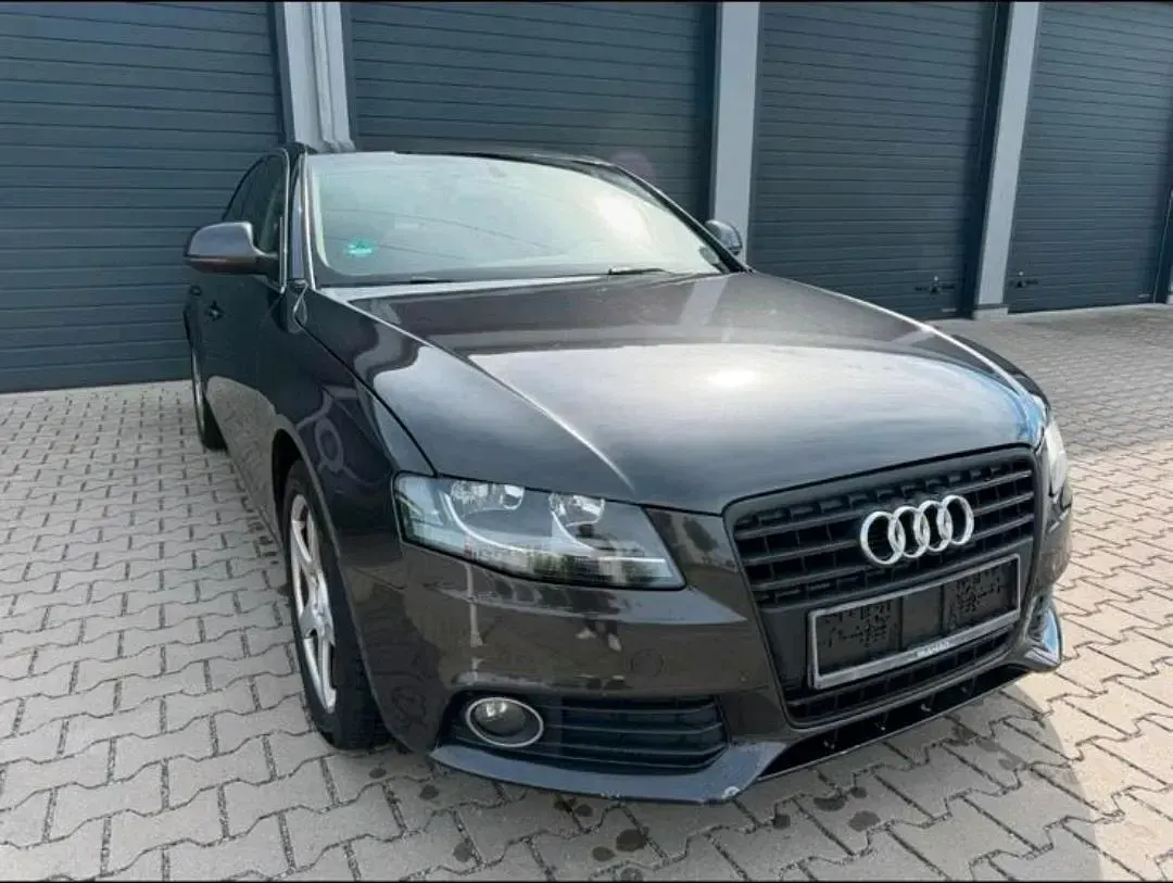 Gebraucht Audi A4 140 PS (102 kW) 2009 Silber Limousine