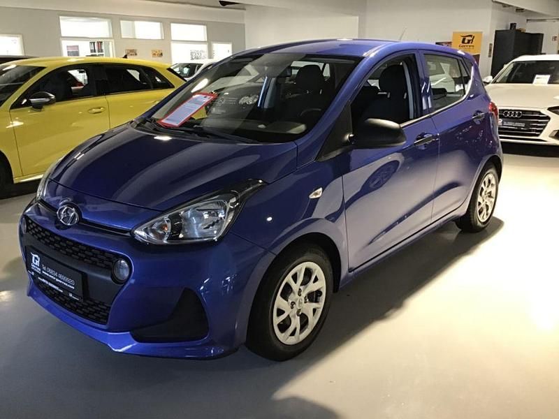 Gebraucht Hyundai i10 Select 67 PS (49 kW) 2019 Blau Kleinwagen