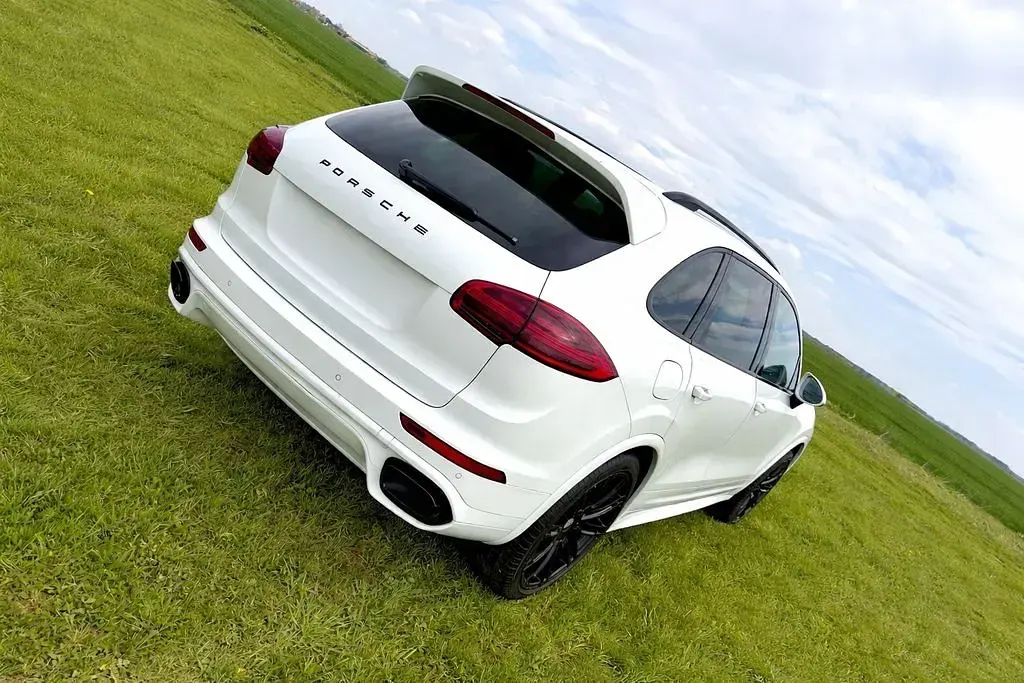 Second-hand Porsche Cayenne Sport 262 CP (192 kW) 2015 Alb SUV