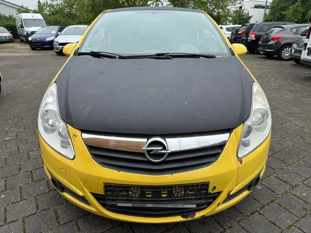 Usado Opel Corsa Selection 60 HP (44 kW) 2009 Amarelo Citadino