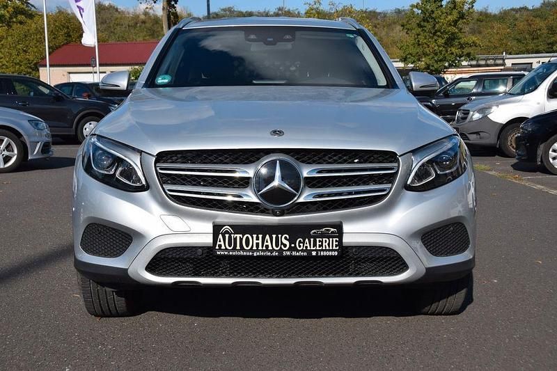 Silber Gebraucht 2019 Mercedes GLC250 SUV | 22.500 € (Superpreis) - Bild 1/2