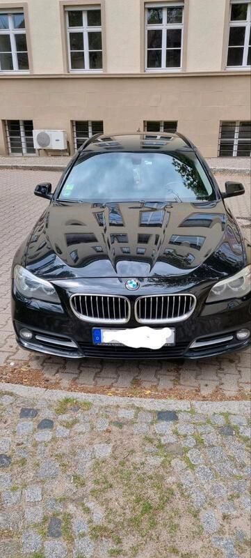Schwarz Gebraucht 2015 BMW 520 Limousine | 9.690 € (Guter Preis) - Bild 1/4