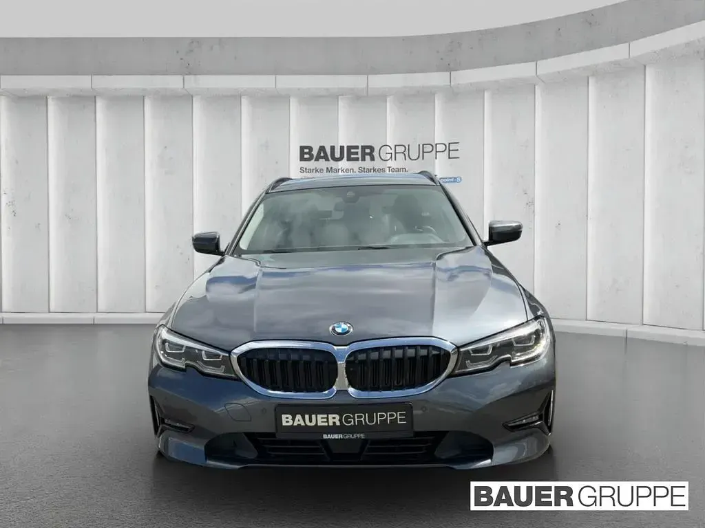 Gebraucht BMW 318 Advantage 150 PS (110 kW) 2022 Grau Kombi