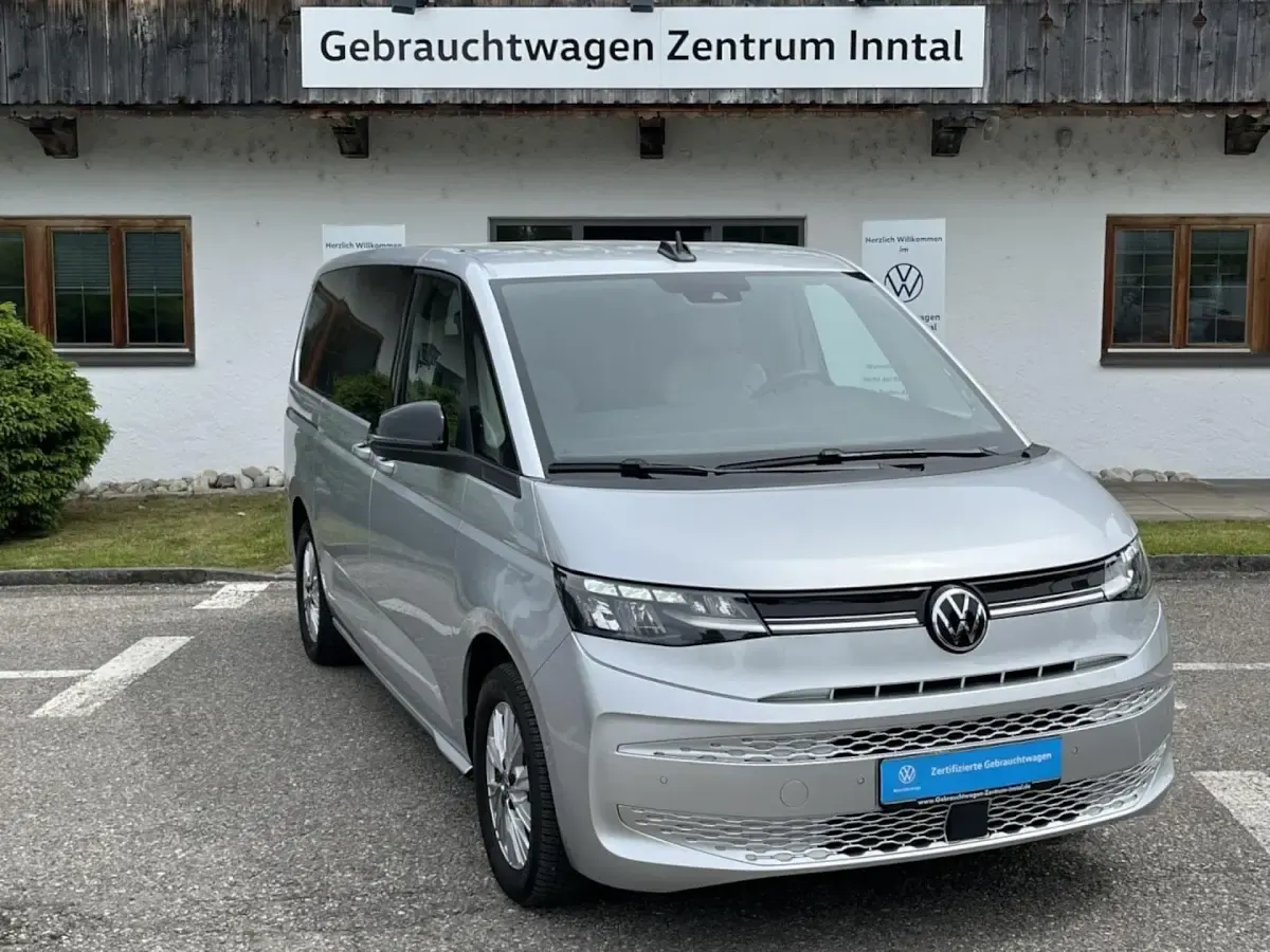 Gebraucht VW Multivan Life 150 PS (110 kW) 2024 Van / Kleinbus