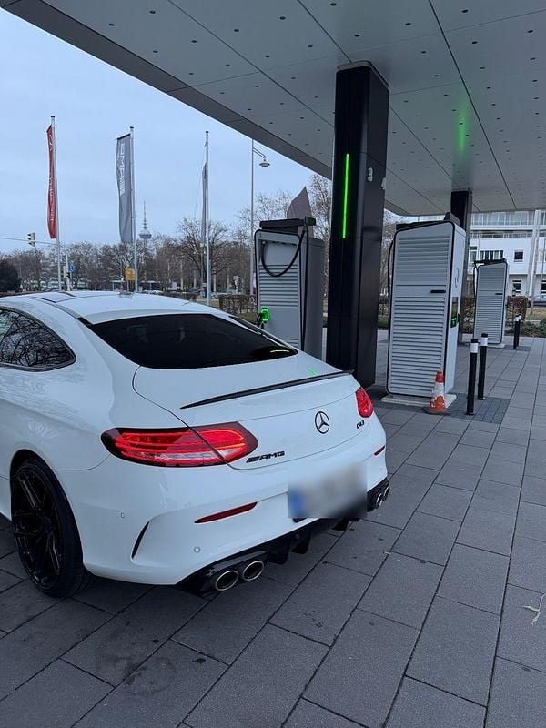 Gebraucht Mercedes C43 AMG AMG 390 PS (286 kW) 2019 Weiß Coupé