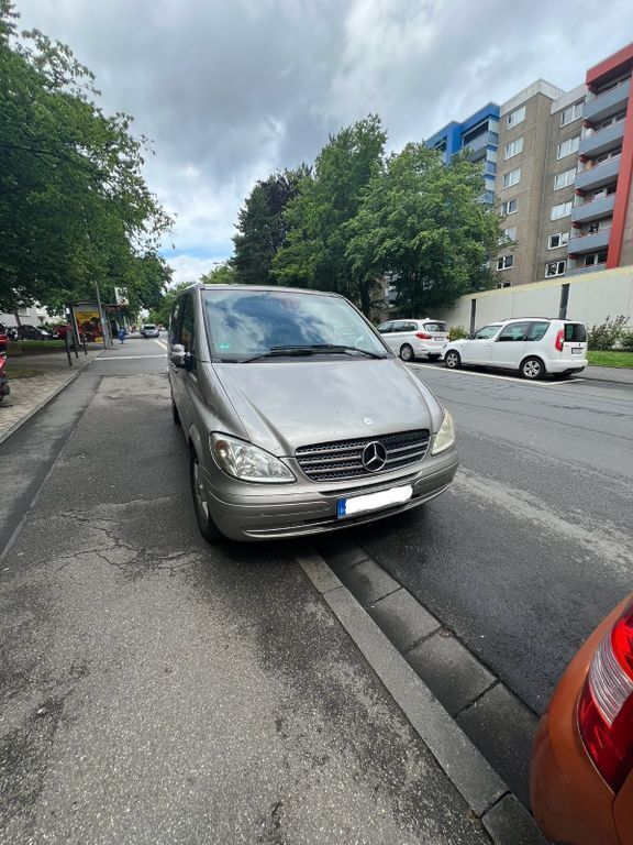Beige Gebraucht 2008 Mercedes Viano Van / Kleinbus | 7.499 € (Superpreis) - Bild 1/4