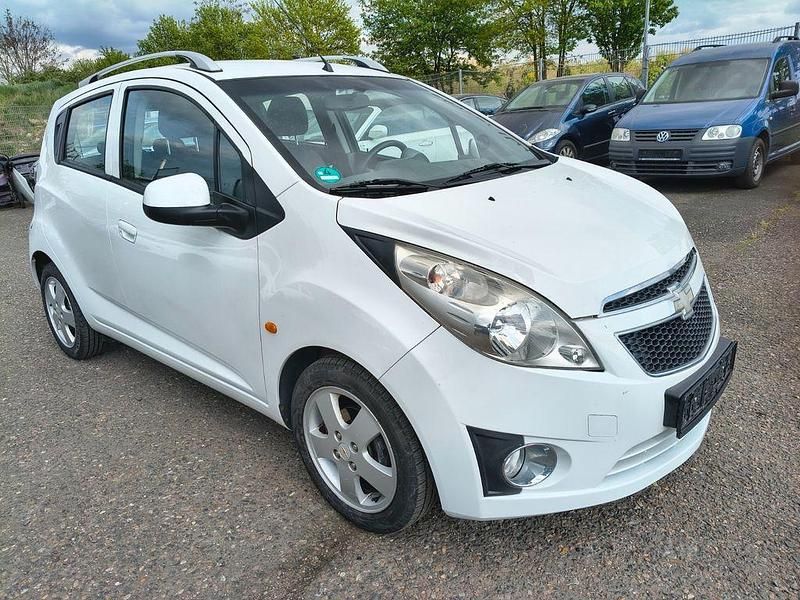 Usado Chevrolet Spark LT 82 CV (60 kW) 2011 Blanco Utilitario
