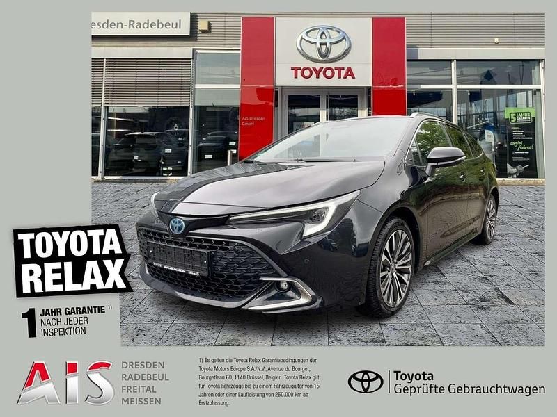 Mysticschwarz mica Gebraucht 2024 Toyota Corolla Team Kombi | 26.990 € (Fairer Preis) - Bild 1/3