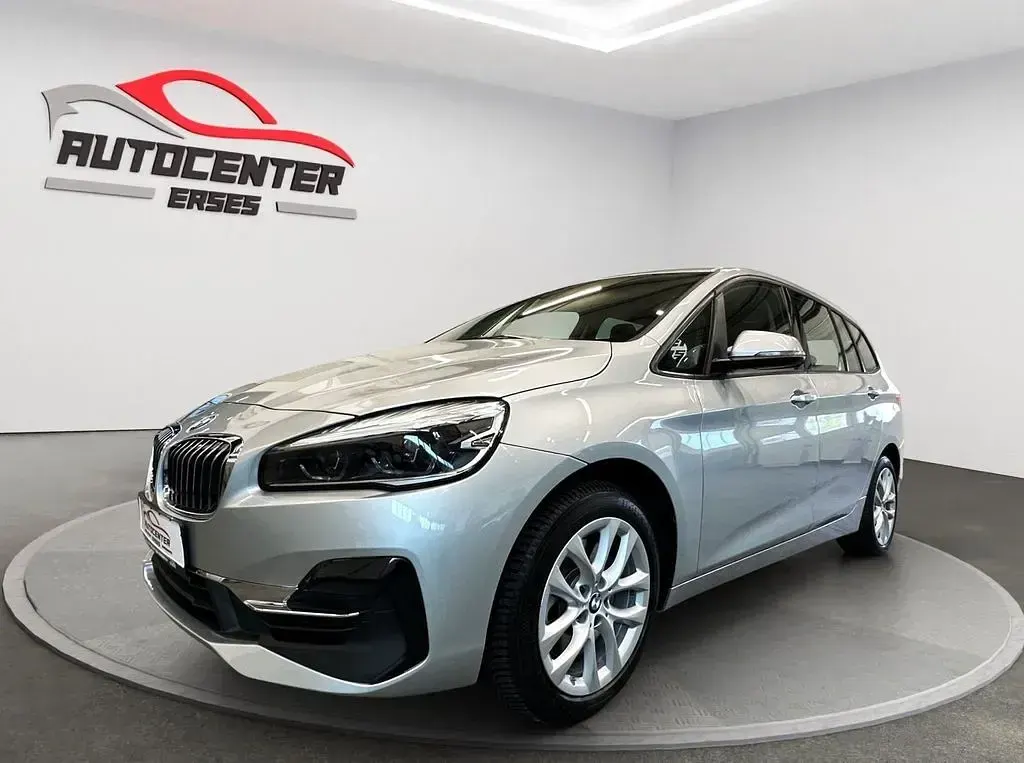 Gebraucht BMW 218 Gran Tourer Advantage 150 PS (110 kW) 2020 Silber Van / Kleinbus