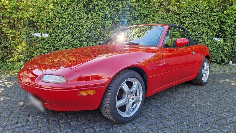 Second-hand Mazda MX5 110 CP (80 kW) 1990 Roșu Cabrio