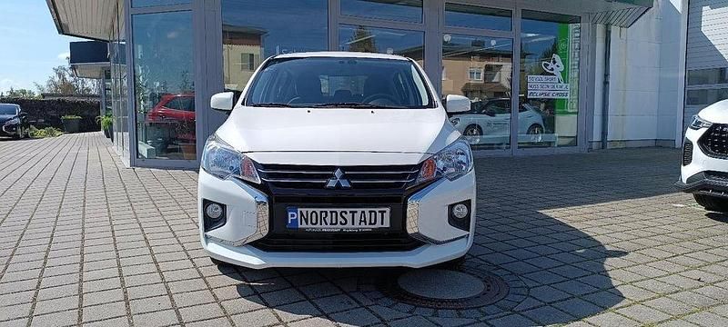 Gebraucht Mitsubishi Space Star Select 71 PS (52 kW) 2023 Weiß Limousine