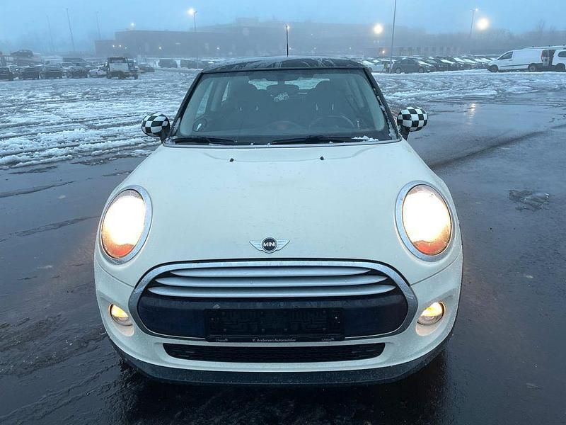 Gebraucht Mini Cooper D 116 PS (85 kW) 2015 Weiß Kleinwagen