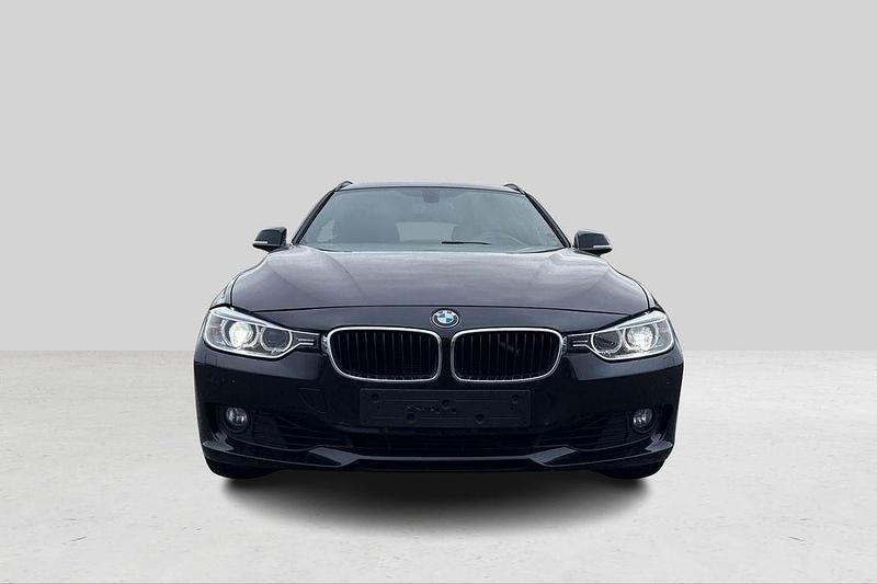 Gebraucht BMW 320 184 PS (135 kW) 2013 Schwarz Kombi