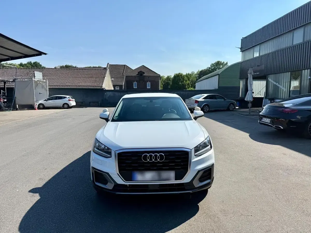 Gebraucht Audi Q2 116 PS (85 kW) 2018 Weiß SUV