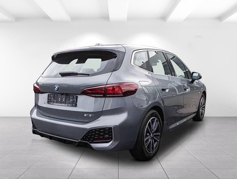Gebraucht BMW 218 Active Tourer Performance 136 PS (100 kW) 2023 Metallic Van / Kleinbus