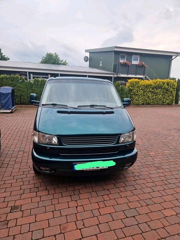 Grün Gebraucht 1999 VW T4 Van | 14.000 € - Bild 1/4