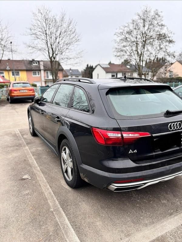 Gebraucht Audi A4 Allroad Basis 190 PS (139 kW) 2020 Schwarz Kombi