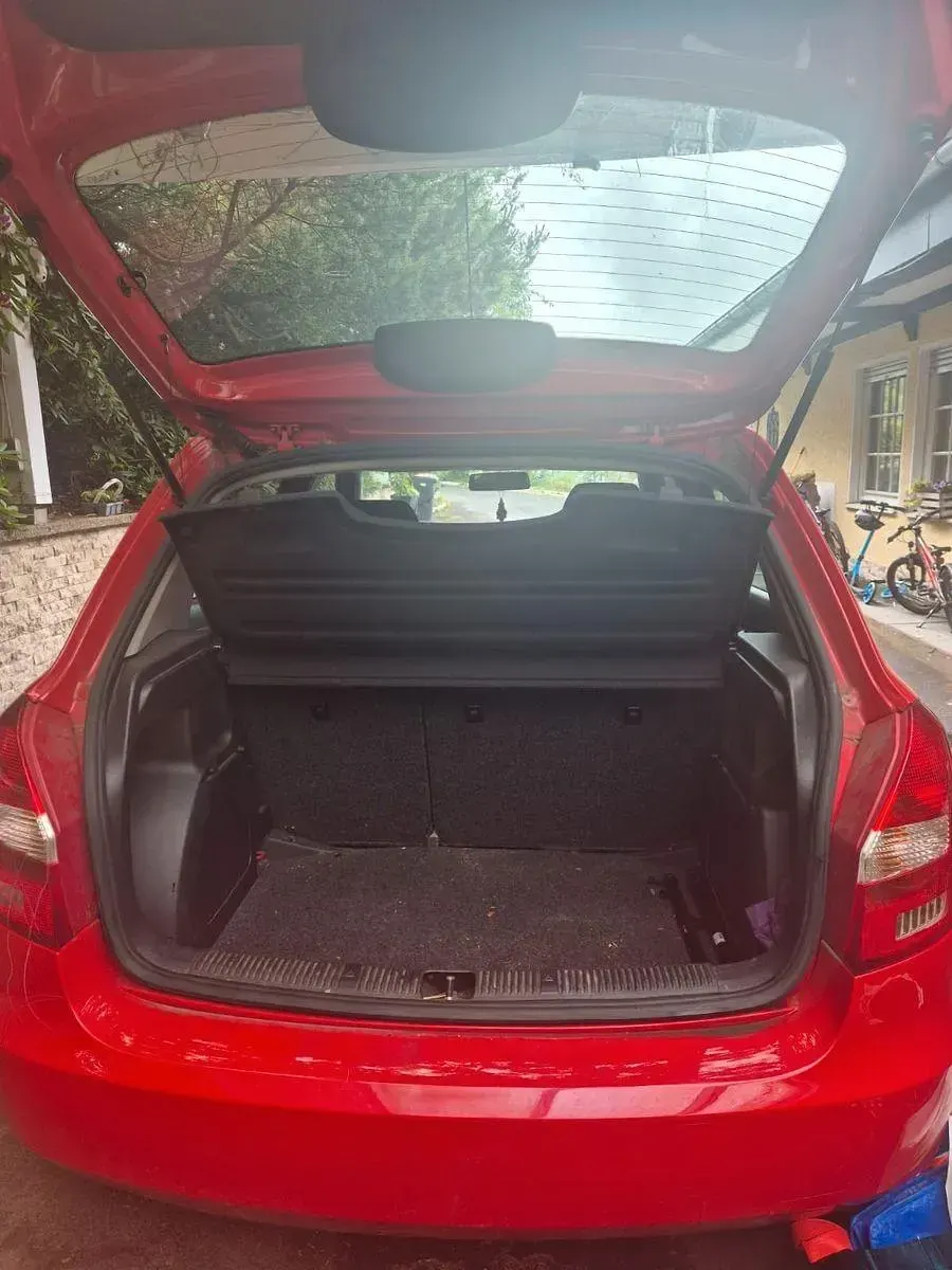 Gebraucht Skoda Fabia Classic 69 PS (50 kW) 2009 Rot Limousine