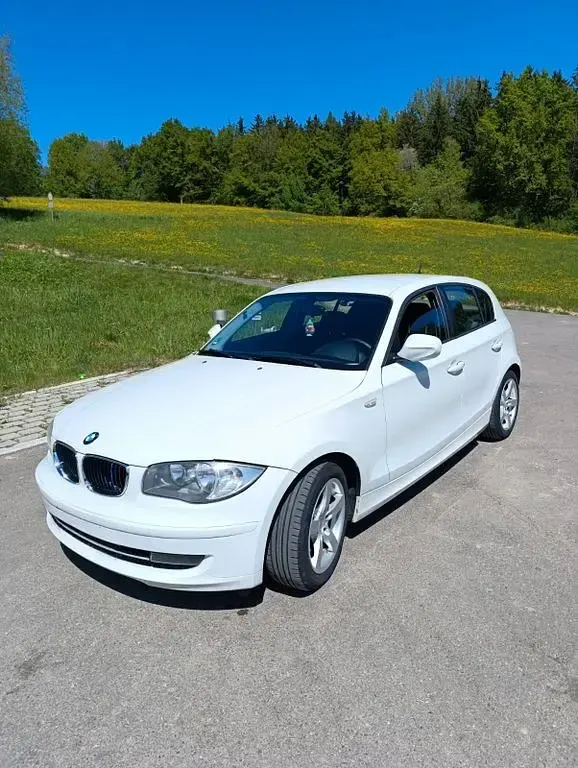 Używany BMW 116 Advantage 122 KM (89 kW) 2011 Biały Hatchback