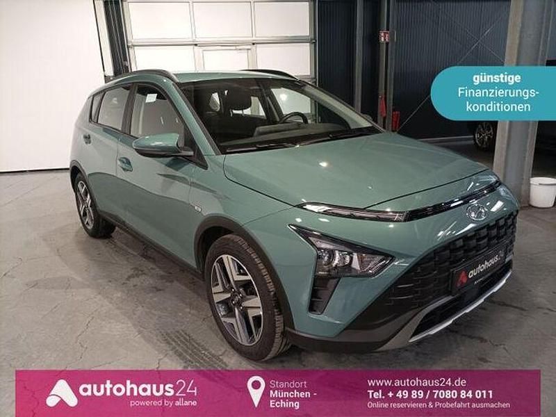 Grau Gebraucht 2022 Hyundai Bayon Trend SUV | 16.770 € (Fairer Preis) - Bild 1/4