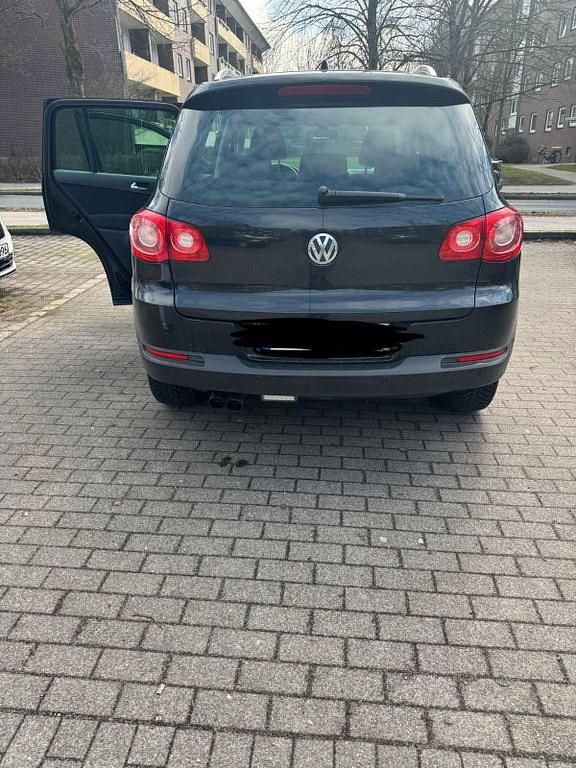 Gebraucht VW Tiguan Team 150 PS (110 kW) 2011 Schwarz SUV