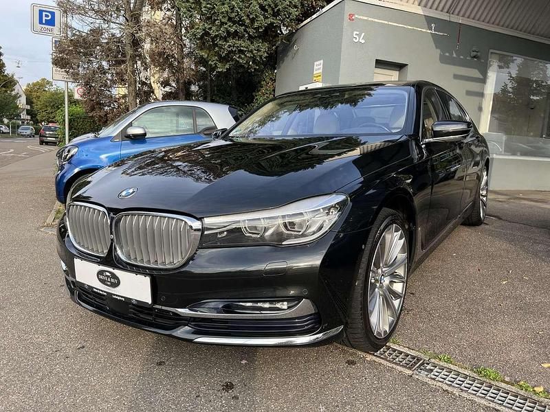 Schwarz Gebraucht 2016 BMW 730 Limousine | 22.499 € (Fairer Preis) - Bild 1/4