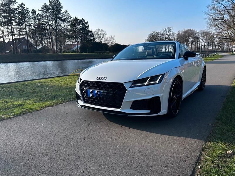 Weiß Gebraucht 2020 Audi TT Roadster Competition Cabrio | 36.600 € (Guter Preis) - Bild 1/4
