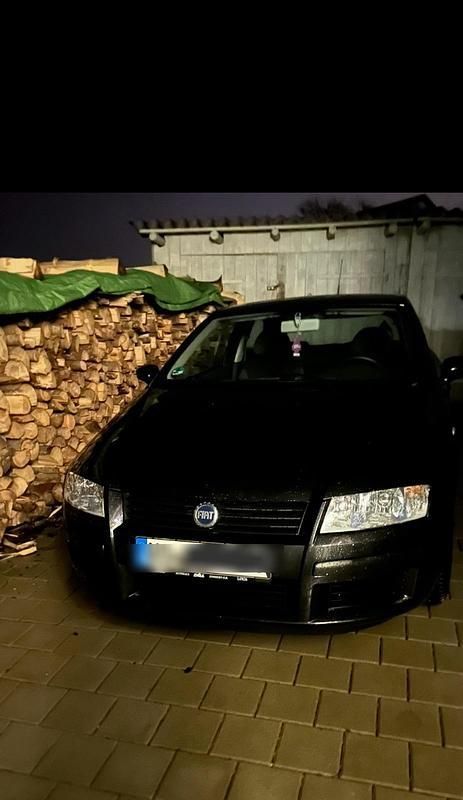 Schwarz Gebraucht 2003 Fiat Stilo Kleinwagen | 1.500 € (Guter Preis) - Bild 1/4