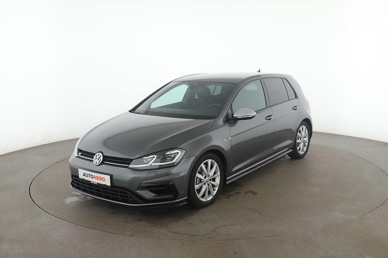 Grau Gebraucht 2019 VW Golf VII R Limousine | 25.060 € (Fairer Preis) - Bild 1/3