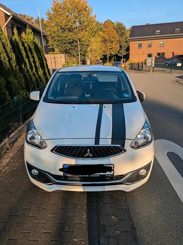 Weiß Gebraucht 2019 Mitsubishi Space Star Kleinwagen | 4.100 € - Bild 1/3