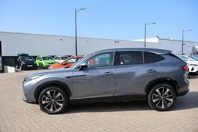 Neu MG HS Luxury 224 PS (164 kW) 2026 Grau SUV