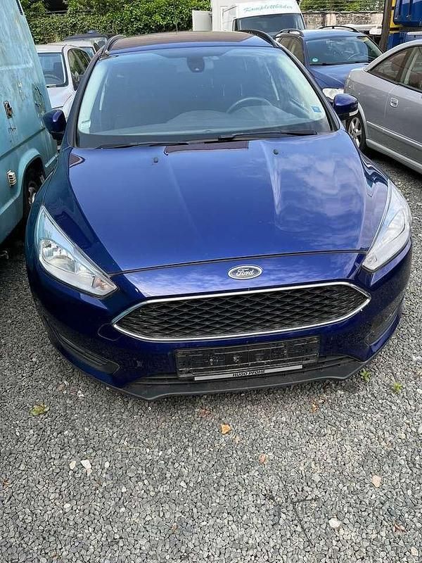 Indicblau metallic Gebraucht 2016 Ford Focus Business Edition Kombi | 3.900 € (Guter Preis) - Bild 1/4