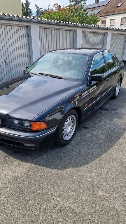 Schwarz Gebraucht 1998 BMW 523 Limousine | 4.650 € (Fairer Preis) - Bild 1/4
