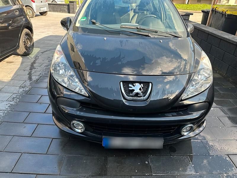 Gebraucht Peugeot 207 95 PS (69 kW) 2009 Schwarz Kleinwagen