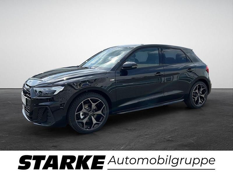 Neu Audi A1 Sportback S-Line 116 PS (85 kW) 2025 Schwarz (mythosschwarz metallic) Kleinwagen
