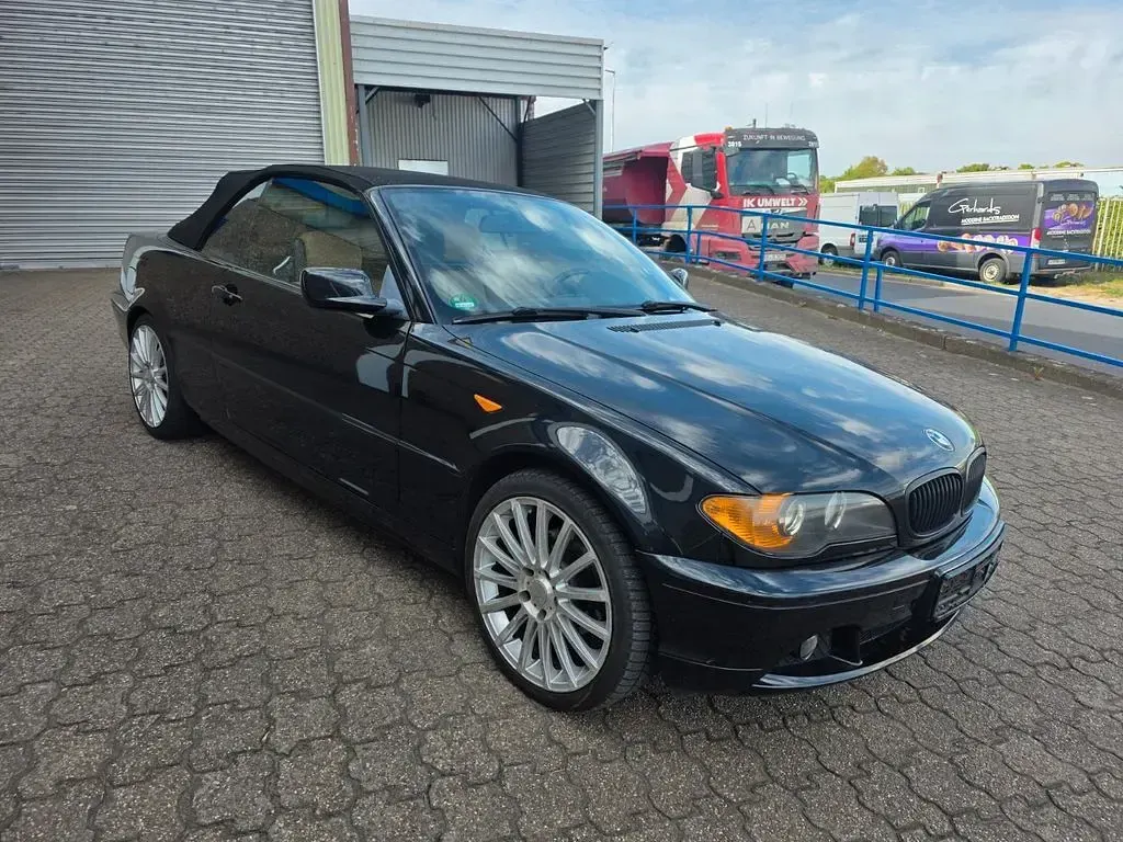 Gebraucht BMW 318 Cabriolet Sport Line 143 PS (105 kW) 2004 Schwarz Cabrio