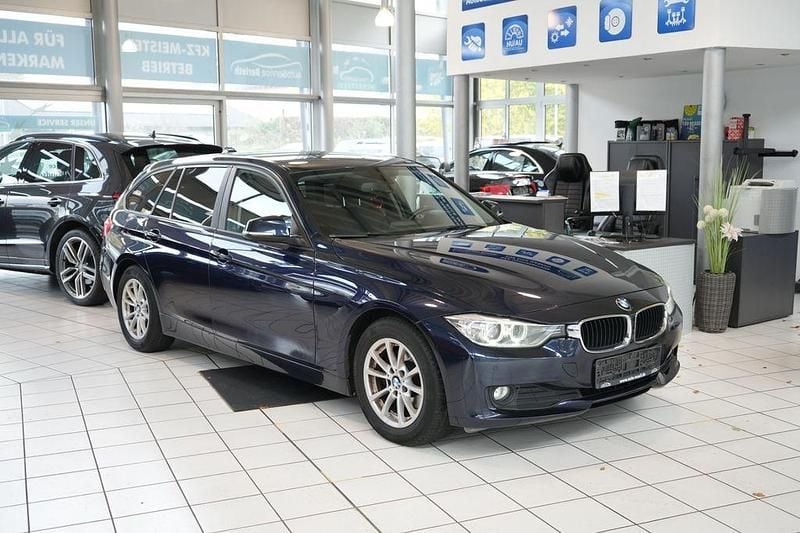 Blau Gebraucht 2013 BMW 320 Kombi | 7.900 € (Guter Preis) - Bild 1/4