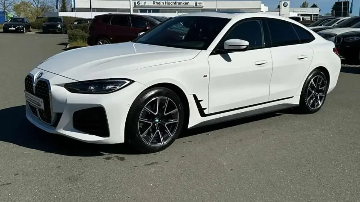 Gebraucht BMW 420 M Sport 190 PS (139 kW) 2023 Alpinweiss Coupé