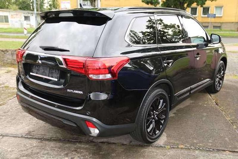 Gebraucht Mitsubishi Outlander Active 150 PS (110 kW) 2019 Pantherschwarz SUV