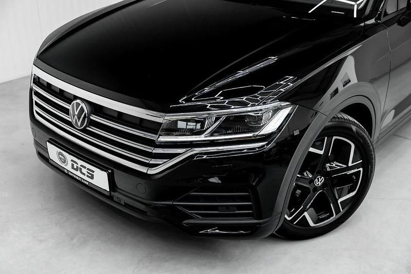 Gebraucht VW Touareg 231 PS (169 kW) 2024 Schwarz SUV