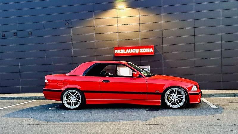 Rot Gebraucht 1998 BMW 328 Cabriolet Sport Line Cabrio | 17.000 € (Teuer) - Bild 1/4