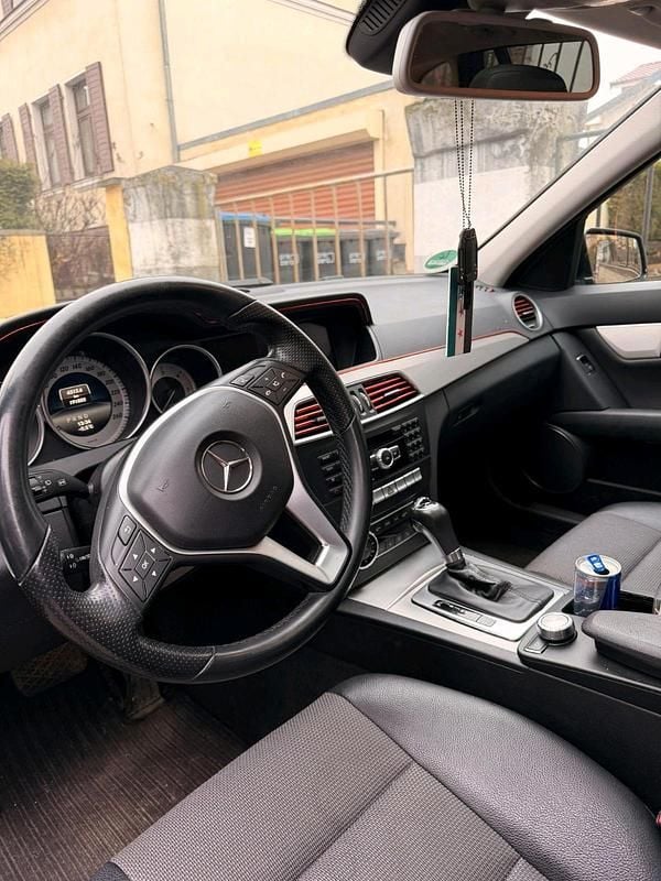Schwarz Gebraucht 2014 Mercedes C250 Kombi | 10.500 € (Superpreis) - Bild 1/4